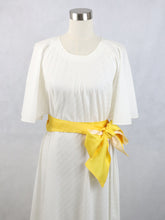 Lataa kuva Galleria-katseluun, Valkoinen kellohelmainen mekko XS