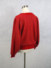 Lataa kuva Galleria-katseluun, Punainen metallinhohtoinen neuletakki 38