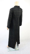 Lataa kuva Galleria-katseluun, Musta kultaraidallinen villakankainen mekko XS