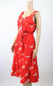 Punainen frillahelmainen mekko D42