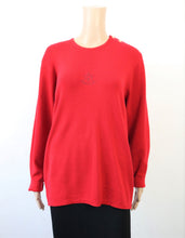 Lataa kuva Galleria-katseluun, Brenda punainen kotimainen vintage neulepusero L