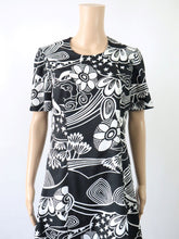 Lataa kuva Galleria-katseluun, Mustavalkoinen kuviollinen mekko 40 (M)