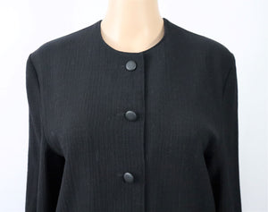 Musta kreppikankainen lyhyt jakkumainen pusero 34