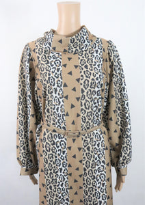 Leopardikuvioinen villasekoitekankainen mekko D40