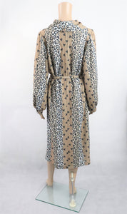 Leopardikuvioinen villasekoitekankainen mekko D40