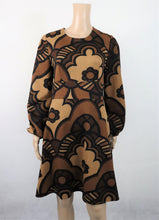 Lataa kuva Galleria-katseluun, Ruskeasävyinen kuviollinen mekko 40