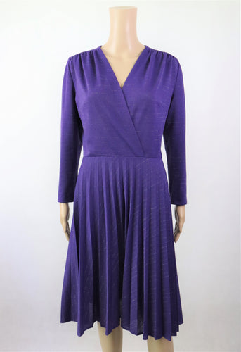 Kati violetti metallinhohtoinen mekko 38