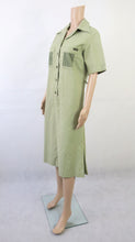 Lataa kuva Galleria-katseluun, Vaaleanvihreä safarihenkinen mekko C40