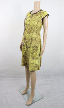 Lataa kuva Galleria-katseluun, Kelta-ruskea lyhythihainen mekko