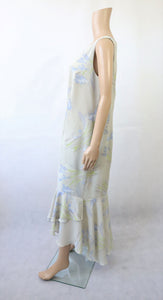 Frillahelmainen hihaton kuviollinen mekko 40