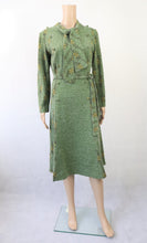 Lataa kuva Galleria-katseluun, Lara Boutique vaaleanvihreä kukkakuvioinen mekko 42
