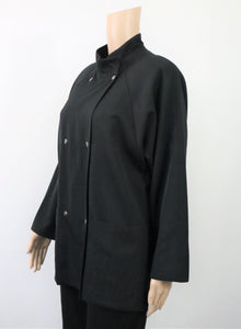 Musta villasekoitekankainen takki C34