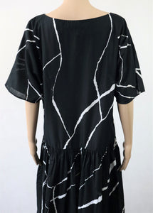 Mustavalkoinen pitkä mekko M