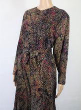 Lataa kuva Galleria-katseluun, Värikäs villakankainen kellohelmainen mekko 40
