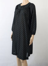 Lataa kuva Galleria-katseluun, Musta-harmaaraidallinen mekko 38