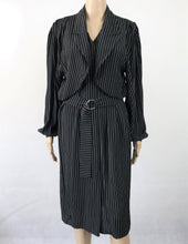 Lataa kuva Galleria-katseluun, NP Collection mustavalkoraidallinen mekko 40