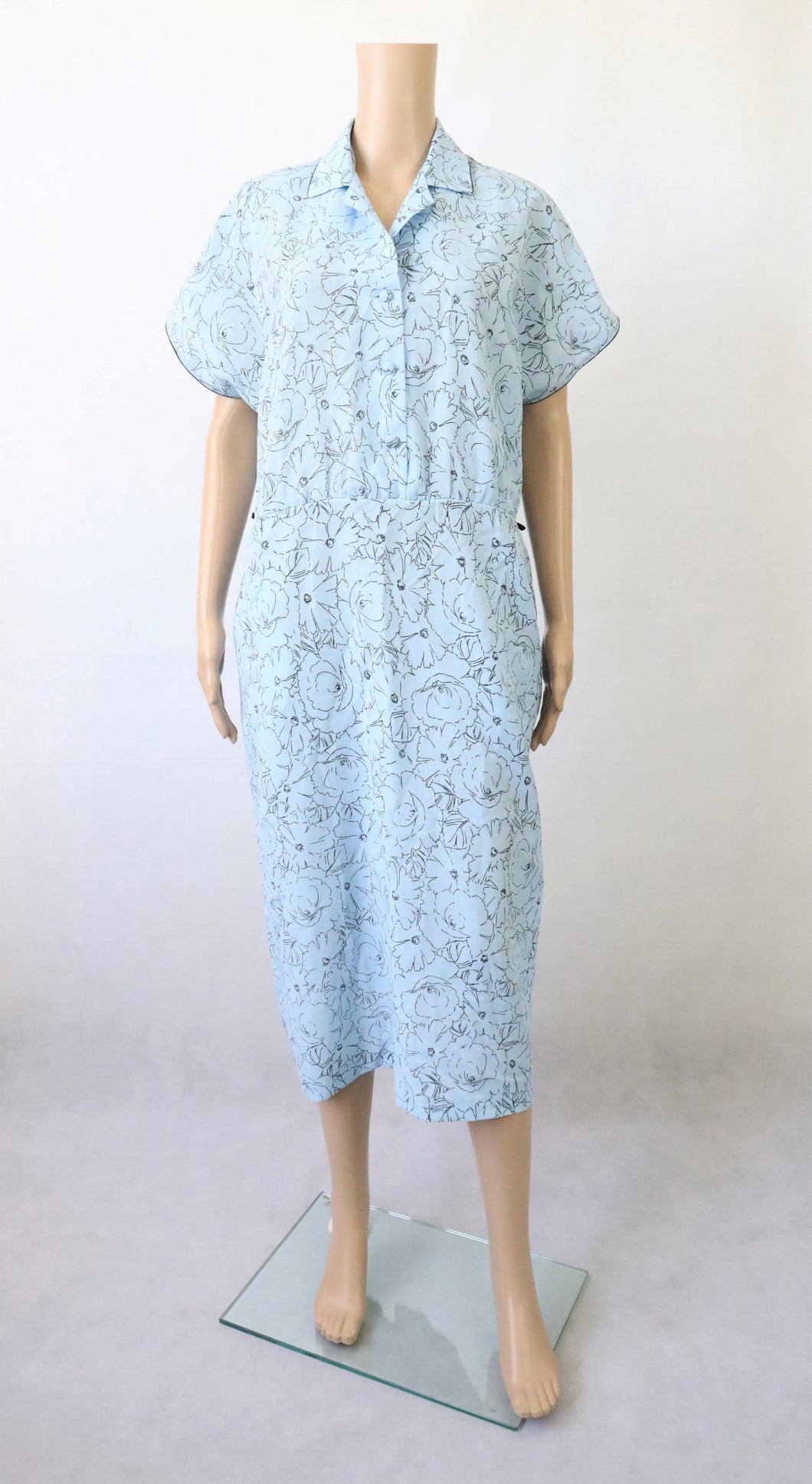 Naisten Pukutehdas vaaleansininen kotimainen vintage mekko D42