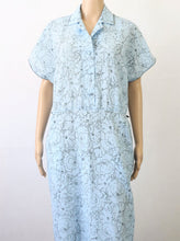 Lataa kuva Galleria-katseluun, Vaaleansininen kuviollinen mekko D42