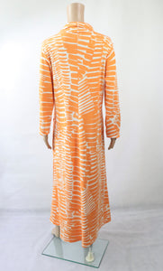Oranssikuvioinen pitkä mekko L