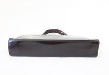 Lataa kuva Galleria-katseluun, Tummanruskea kädessä kannettava kehyslaukku