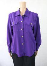 Lataa kuva Galleria-katseluun, Pola violetti kotimainen vintage paitapusero C36