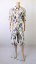Lataa kuva Galleria-katseluun, Salonne kotimainen vintage kukkakuvioinen vekkihelmainen mekko 42