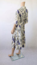 Lataa kuva Galleria-katseluun, Siniharmaa kuviollinen vekkihelmainen mekko 42