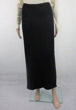 Lataa kuva Galleria-katseluun, Selma musta pitkä neulehame XL