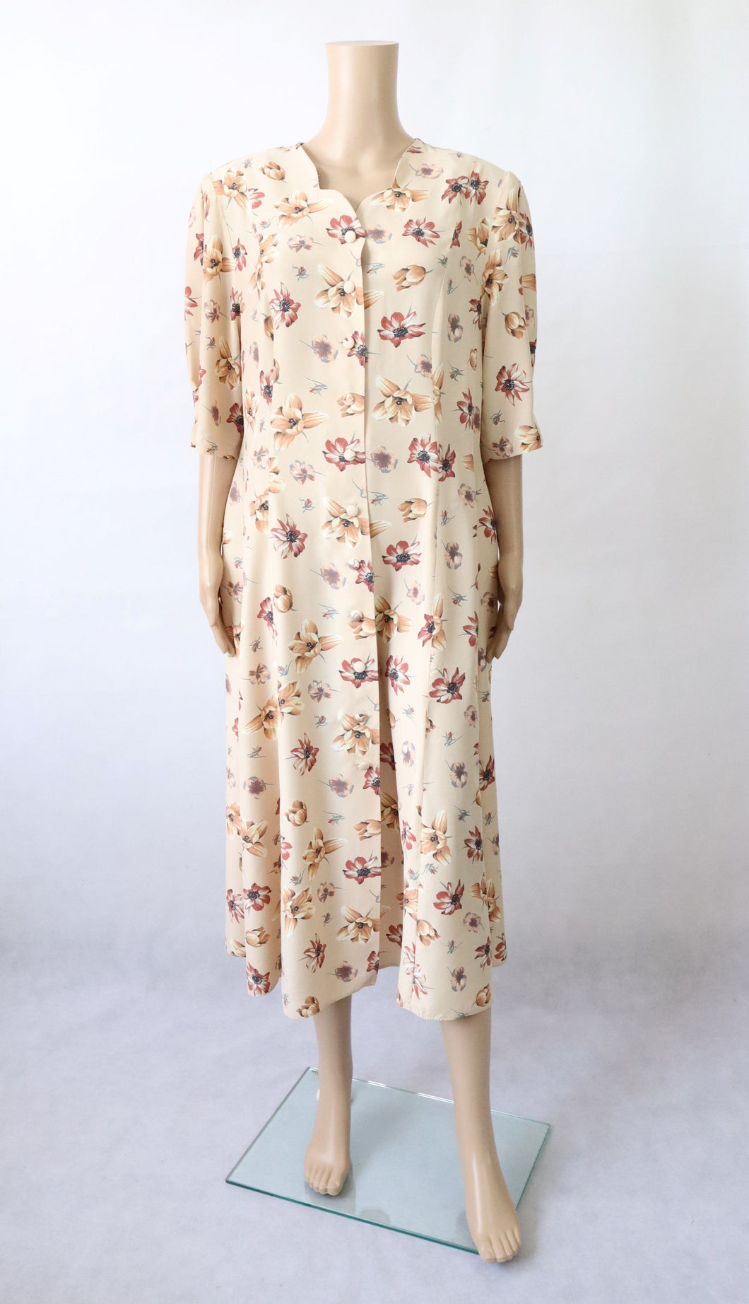 Soili-tuote beige kukkakuvioinen kotimainen vintage mekko 42