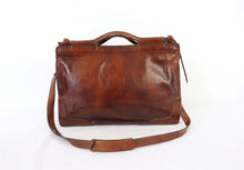 Lataa kuva Galleria-katseluun, Three Bags ruskea nahkainen kotimainen vintage salkku