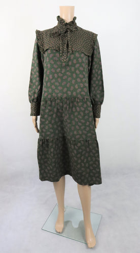 Toplady by Tiklas tummanvihreä paisley-kuvioinen mekko C38